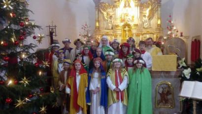Bild: jr
25 Sternsinger waren in den vergangenen Tagen in der Pfarrei Herz Jesu Pechbrunn unterwegs.