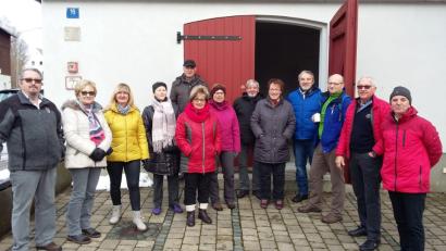 Bild: öt
Die Mitglieder des Fichtelgebirgsvereins Neusorg machten bei ihrer Stärkewanderung Rast im Radlertreff Pullenreuth. Frisch gestärkt ging es nach Weihermühle.
