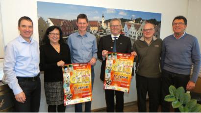 Bild: Hirsch
Heiko Sedelmaier, Gabi Dörfler, Thomas Fink, OB Andreas Feller, Armin Wolf und Gerhard Ubl (von links) laden zur Sportgala am Freitag um 19 Uhr in die Oberpfalzhalle ein.