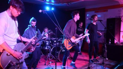 Bild: uz
„The Nasty Royals“ – hier bei einem Auftritt in Weiden – spielen zum Auftakt ihrer Tournee am Freitag im Bodensteinersaal.