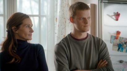 Bild: Tobis Film GmbH/dpa
Julia Roberts als Holly Burns und Lucas Hedges als Ben in "Ben is back".