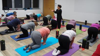 Bild: Bühner
Auftakt Faszien- und Rückentraining mit Kursleiterin Astrid Schmitt.