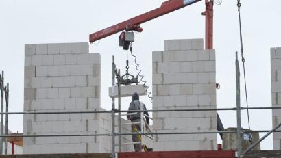 Symbolbild: Stefan Sauer
Um Staatsbedienstete in Amberg eine Unterkunft bieten zu können, fordert die SPD den Bau von Wohnungen.