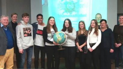 Bild: lg
Das Team aus Schülern, Lehrern und Eltern berichtete über die jeweiligen Erfahrungen beim Schüleraustauschprogramm.