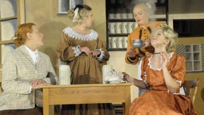 Archivbild: u
Szene aus dem "Heldenstammtisch", dem Stück, das in Hirschau im vergangenen Jahr gespielt wurde. Heuer wird ein neues altes Hirschauer Stückl als Festspiel inszeniert - dafür werden noch Mitwirkende gesucht.