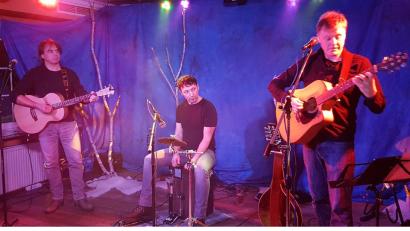 Bild: Kunz
"Yardbird" mit einem Programm aus 40 Jahren Pop- und Rockgeschichte auf der "Live Stage".