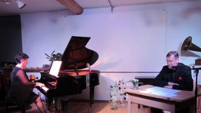 Bild: aks
Pianistin Jelena Lichtmann und Moderator Günter Preuß präsentierten Klassik-Ohrwürmer aus Russland, Frankreich und Deutschland.