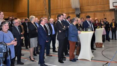Bild: rgr
Beim großen Neujahrsempfang in der Grafenwöhrer Stadthalle geben sich die Vertreter wichtiger öffentlicher Bereiche ein Stelldichein.