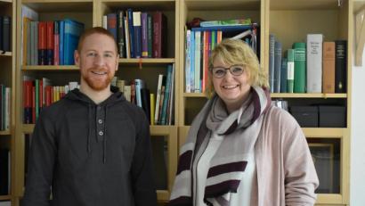 Bild: lue
Pfarrer Christoph Zeh (evangelische Kirchengemeinde Erbendorf und Windischeschenbach) und Pfarrerin Nadine Schneider (evangelische Kirchengemeinde Krummennaab/Thumsenreuth/Friedenfels) freuen sich auf ihre gemeinsame Installation am Sonntag, 20. Januar, um 14 Uhr in der Ägidienkirche Thumsenreuth.