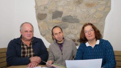 Bild: ubb
Konrad Zier, Gerald Schmid und Ursula Schimmel (von links.) wünschen sich, dass sich der Großteil der Bevölkerung am Volksbegehren "Artenvielfalt. Rettet die Bienen" im Sinne des Artenschutzes beteiligt.