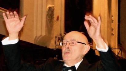 Bild: exb
Karl Heinz Malzer in Aktion. Statt als Dirigent ist er in jüngster Zeit vor allem als akribischer Franz-Gleißner-Forscher am Schreibtisch aktiv.