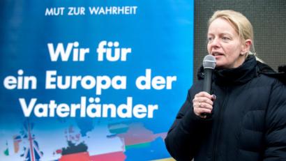 Bild: Hauke-Christian Dittrich/dpa
Dana Guth, Fraktionsvorsitzende der niedersächsischen Alternative für Deutschland (AfD): Aus dem Europa der Vaterländer kann schnell der Dexit werden, falls die EU nicht umsetzt, was die AfD fordert.
