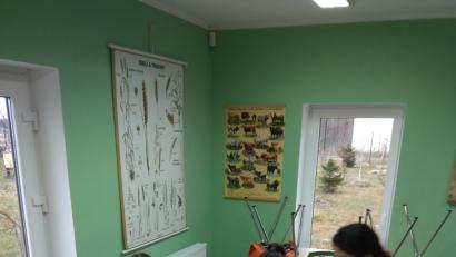 Bild: exb
Die Schülergruppe beim Lebkuchen backen.