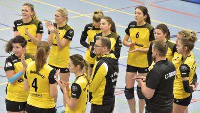 Bild: Ziegler
Auf möglichst wenig Verletzte und Kranke hofft Trainer Reinhard Schön (Mitte).