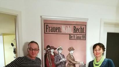 Bild: Peter Geiger
Seit mittlerweile 15 Jahren gibt es den LOhrBär-Verlag. Mit viel Liebe und Hingabe produzieren Gründer Dieter Lohr und seine Lebensgefährtin, die Schriftstellerin Angela Kreuz, „im Schnitt jedes Jahr“ ein Hörbuch – und zwar in ihrem Ministudio in ihrer Altstadtwohnung. Vor zwei Jahren wurde die beiden dafür mit dem Bayerischen Kleinverlagepreis ausgezeichnet.