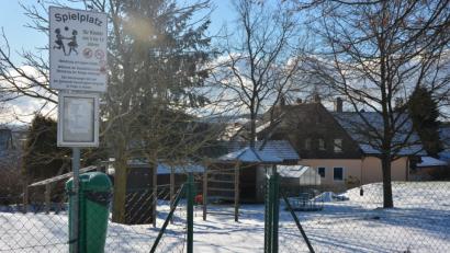 Bild: jr
Geht es nach der SPD, sollen in diesem Jahr alle Spielplätze in der Gemeinde auf Vordermann gebracht werden.