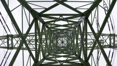 Bild: agentur_dpa
Die geplante Stromtrasse sorgt auch in Irchenrieth für Überlegungen, wie die Masten möglichst weit vom Ort ferngehalten werden können.