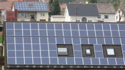 Bild: exb
Die Verbesserung bestehender Photovoltaikanlagen rückte beim Info-Abend der Gemeinde Dieterskirchen in den Blickpunkt.