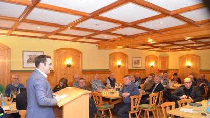 Bild: fz
Die Ziele der Freien Wähler vermittelt der neue Landtagsabgeordnete Tobias Gotthardt.