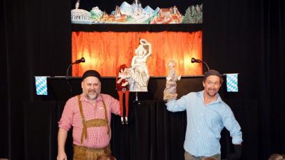 Bild: bkr
Michael Gleich (rechts) – ihn haben die Immenreuther noch als jugendlichen Schauspieler in guter Erinnerung – ist im SOS-Kinderdorf mit dem Puppentheater zu Gast.