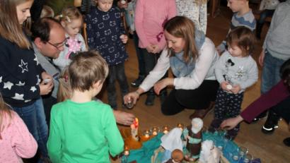 Bild: exb
Das Fest der Darstellung des Herrn stand bei der ersten Kinderkirche des neuen Jahres in der Pfarrei Sankt Josef im Mittelpunkt.