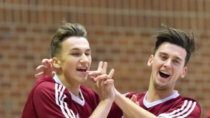 Bild: A. Schwarzmeier
Bei den Spielern der SG Etzenricht II/Luhe-Wildenau II ist die Vorfreunde auf die bayerische Futsal-Meisterschaft groß.