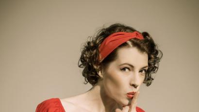 Bild: exb
Alexandra Völkl singt und schauspielert am 10. Februar im Steinstadl in Parkstein.