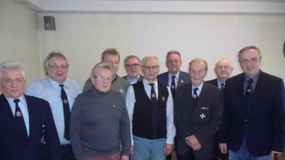 Bild: exb
Vorsitzender Reinhard Bauer (von links) mit Manfred Günther, Werner Bauer, Roland Schreyer, zweitem Bürgermeister Christian Drehobel, Max Prechtl, zweitem Vorsitzenden Bernhard Roth, Ehrenvorsitzendem Alois Praller, Vorstandsmitglied Manfred Schmelter und Kreisvorsitzendem Thomas Semba.