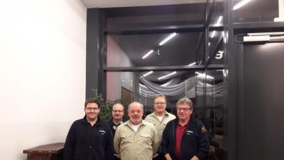 Bild: ak
Das ist der neu gewählte Vorstand des Kreisfischereivereins Kemnath: Jörg Würstl (links) ersetzt Werner Fuchs als stellvertretenden Vorsitzenden. In ihrem Amt bestätigt werden Schriftführer Klaus Klenk , Stellvertretender Vorsitzender Robert Spies, erster Vorsitzender Thomas Götz sowie Kassier Kurt Schmidt (von links).