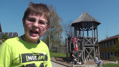 Bild: exb
Ein absoluter Abräumer beim Landesfilmfestival Ostbayern: Der Film „Mischmasch-kunterbunt“ (im Bild eine Filmszene) der AG Video Rieden wurde zum besten Beitrag gewählt. Und Hauptdarsteller Tim Götz heimste besonderes Lob ein.