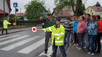 Archivbild: mab
Die Ausbildung der Schülerlotsen erfuhr in all den Jahrzehnten durch die örtliche Verkehrwacht stets willkommene finanzielle und fachliche Unterstützung.