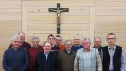 Bild: exb
Die Pfreimder Gruppe der Marianischen Männerkongregation befasste sich in Johannisthal mit der veränderten Ausdrucksform der Heiligen Schrift.