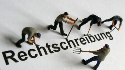 Archivbild: Frank Rumpenhorst/dpa
Eine Daueraufgabe für die Redaktionen ist das Arbeiten an der Rechtschreibung.