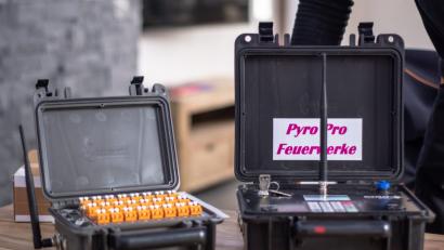 Bild: pml
Anschlusseinheit und Steuereinheit für die Feuerwerkssteuerung.