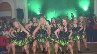 Bild: bö
"Rock am Hof" ist heuer das Motto des Showtanzes beim Faschingskomitee in Schmidmühlen.