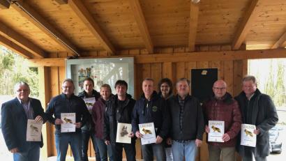 Bild: ksi
Vorsitzender Franz Gulz (links) zeichnete zahlreiche Mitglieder für ihre langjährige Treue zum Verein aus.