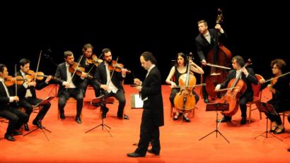 Bild: Stephan Huber
Das "Concerto scherzetto" unter der Leitung von Dirigent Jordi Purtí findet im Stadttheater Amberg ein begeistertes Publikum.