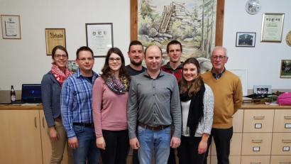 Bild: twg
Die Steinwaldmusikanten setzen größtenteils auf den bewährten Vorstand: Julia Scherm (von links), Alexander Fick, Marina Scherm, Michael König (neu), Johannes Hecht, Andreas Rickauer, Sophia Bayer und Lothar Scharf