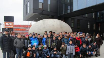 Bild: exb
Die Kulturfahrt der Realschule im Stiftland führte ins Neue Theater nach Pilsen.