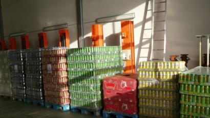 Bild: Bundesfinanzverwaltung
6.500 Liter Bier stellten Zöllner aus Wernberg-Köblitz sicher. Es wurde illegal transportiert.