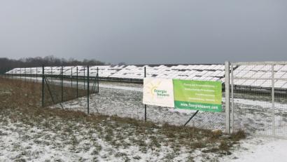 Bild: Hirsch
Am Rand von Fronberg gibt es bereits einen Solarpark der Energiebauern GmbH. Bis zum Jahresende könnte auch in Neunburg eine solche Anlage realisiert werden.