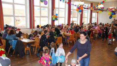 Bild: enz
Beim Kinderfasching im Tillensaal waren alle Plätze besetzt