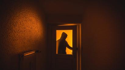 Symbolbild: Nicolas Armer/dpa
Die Einbrecher kamen über die Terassentür ins Haus