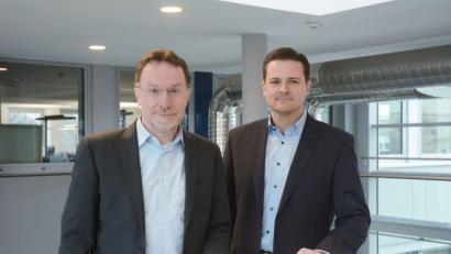 Bild: Gabi Schönberger
Für beide ein Karrieresprung: Markus Fillinger (links) wechselt als Vorsitzender Richter ans Landgericht Amberg. Neuer Landgerichtssprecher in Weiden ist Matthias Bauer.