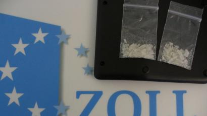 Bild: Bundesvollzugsverwaltung
Das sichergestellte Crystal aus dem Fahrzeug der 26-Jährigen.