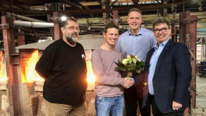 Bild: exb
Christian Baierl (Zweiter von links) ist zum Vertriebsleiter ernannt worden, außerdem wurde dem 37-Jährigen die Prokura erteilt. Mit im Bild Betriebsleiter Gerald Burger (links) sowie (von rechts) Gesellschafter-Geschäftsführer Rainer Schmitt und Prokurist Robert Christ.