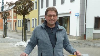 Bild: Portner
Imker Michael Völkl appelliert an die Bevölkerung, das Volksbegehren zu unterstützen.