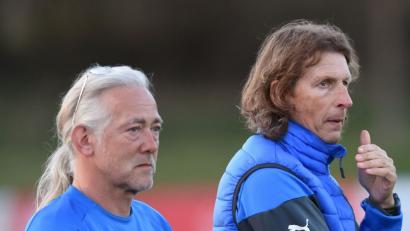 Bild: Alfred Schwarzmeier
Auch in der kommenden Saison sind Chefcoach Josef Dütsch (rechts) und Co-Trainer Peter Möhrle für die SpVgg Schirmitz verantwortlich.