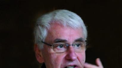 Bild: privat
Pfarrer Volker Zuber aus Fürth schlägt mit seinem Buch "Was uns bewegt" Brücken zwischen wissenschaftlicher Erkenntnis und persönlicher Glaubensüberzeugung.