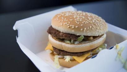 Archivbild: exb
Ein Unbekannter stiehlt in der Nacht auf Donnerstag zwei Burger in Weiden.